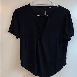 Cute me to we black tie shirt